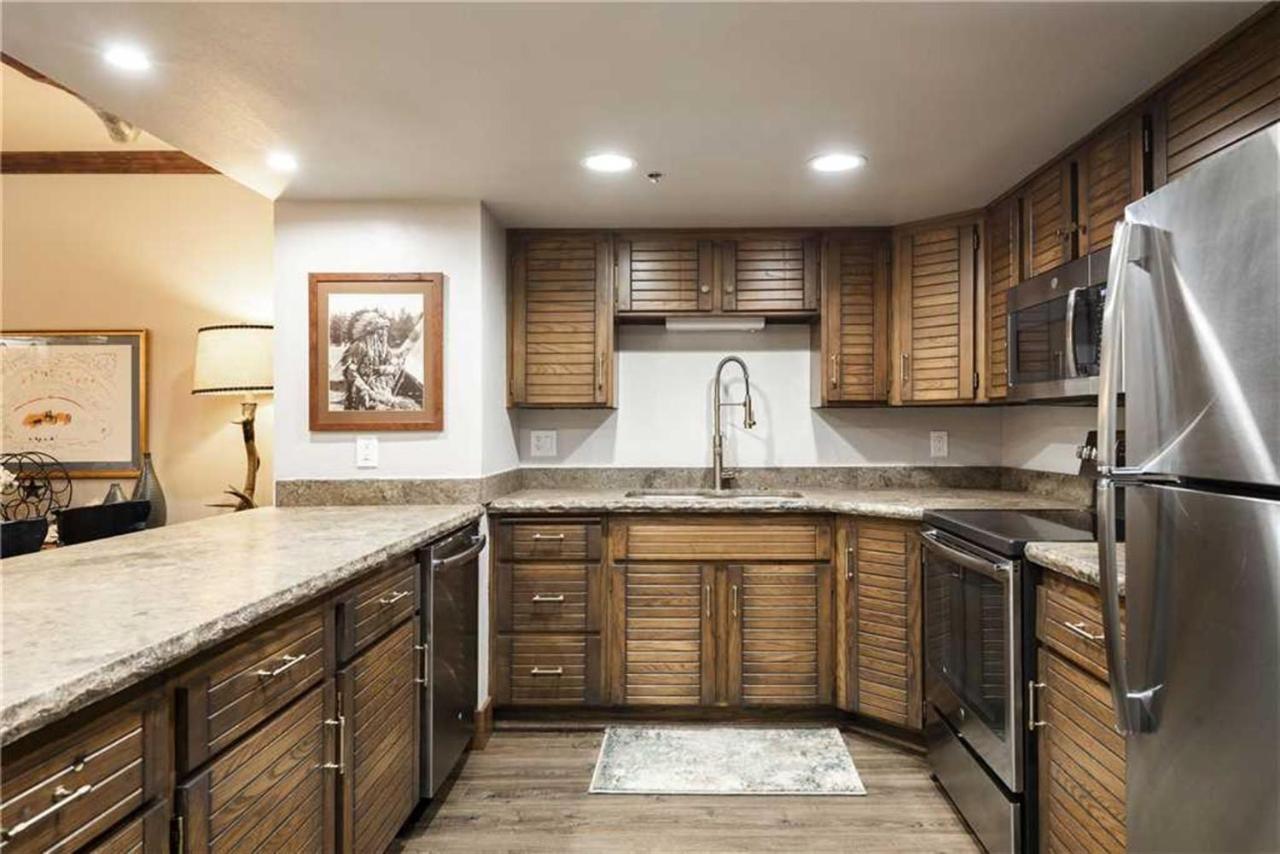 Park Station By Park City Lodging Villa Room photo
